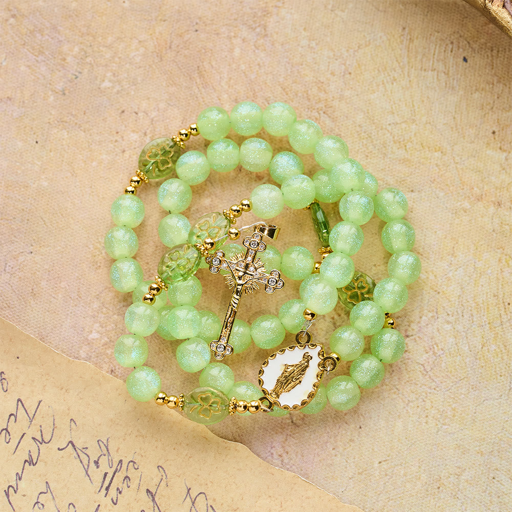 Christianartworkshop Keltischer Segen Schimmernder grüner Rosenkranz: Glücksklee mit goldenem Anhänger - image 6