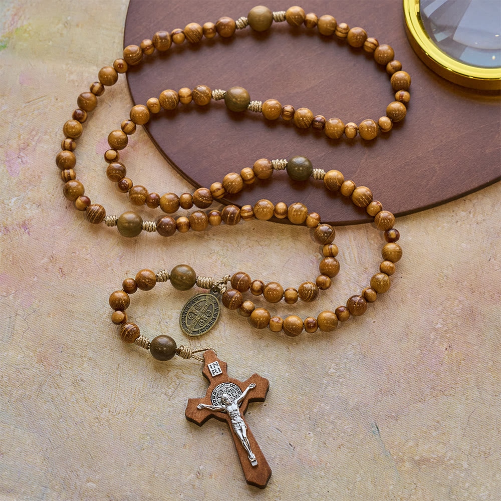 Christianartworkshop Traditioneller Rosenkranz aus Naturholz: Mischung aus gelbem Sandelholz, grünem Sandelholz und Kiefernholz - image 3