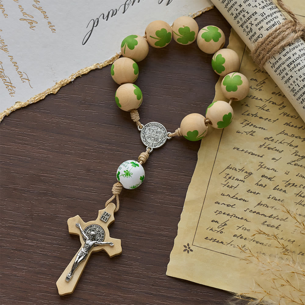 Christianartworkshop Irischer Rosenkranz aus Holz im Taschenformat – Geschenk zum St. Patrick's Day - image 3