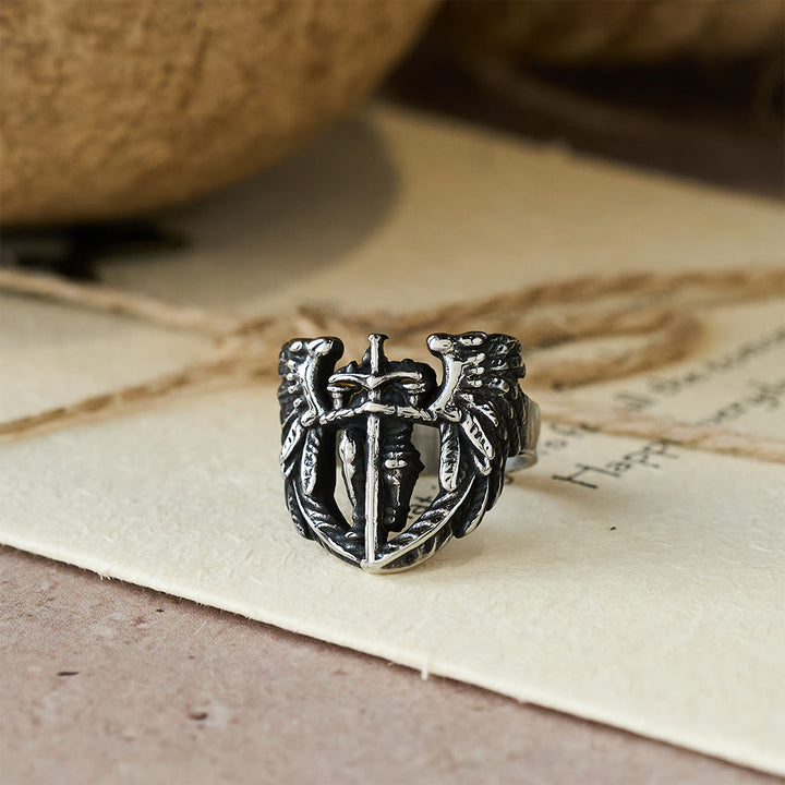 Christianartworkshop Ring mit dem geflügelten Schwert des Erzengels Michael: Ein Symbol göttlichen Schutzes - image 1