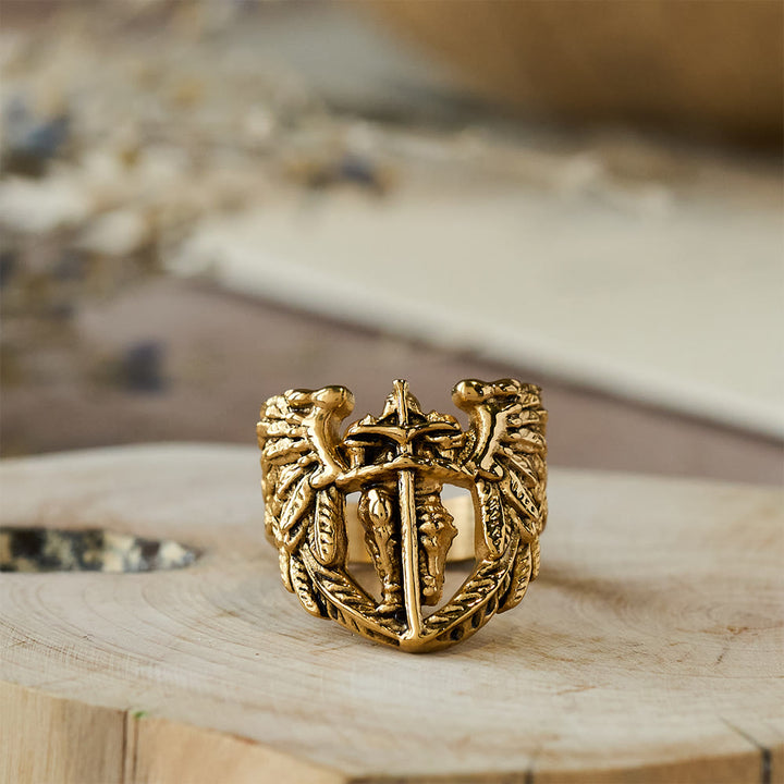 Christianartworkshop Ring mit dem geflügelten Schwert des Erzengels Michael: Ein Symbol göttlichen Schutzes - Golden - US 11 - image 3