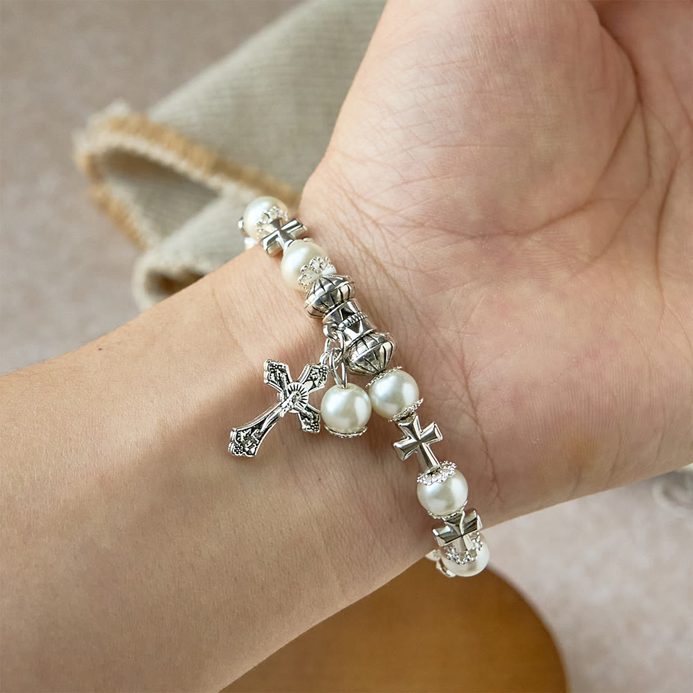 Christianartworkshop Silbernes Perlenarmband mit Kreuzmotiv: Verkörpern Sie die Gnade der andächtigen Besinnung - image 2