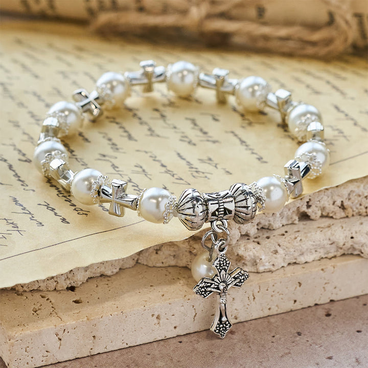 Christianartworkshop Silbernes Perlenarmband mit Kreuzmotiv: Verkörpern Sie die Gnade der andächtigen Besinnung - image 5