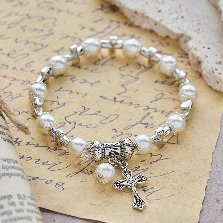 Christianartworkshop Silbernes Perlenarmband mit Kreuzmotiv: Verkörpern Sie die Gnade der andächtigen Besinnung - image 4