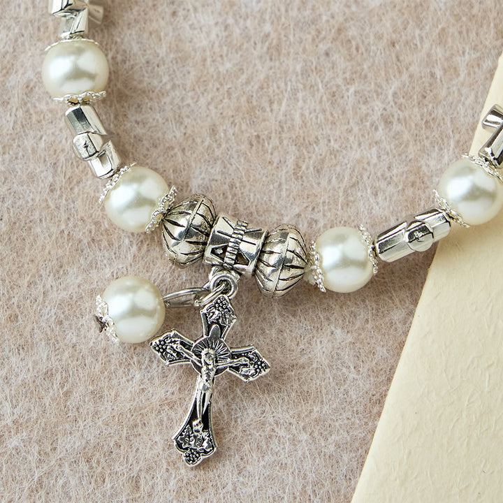 Christianartworkshop Silbernes Perlenarmband mit Kreuzmotiv: Verkörpern Sie die Gnade der andächtigen Besinnung - image 7