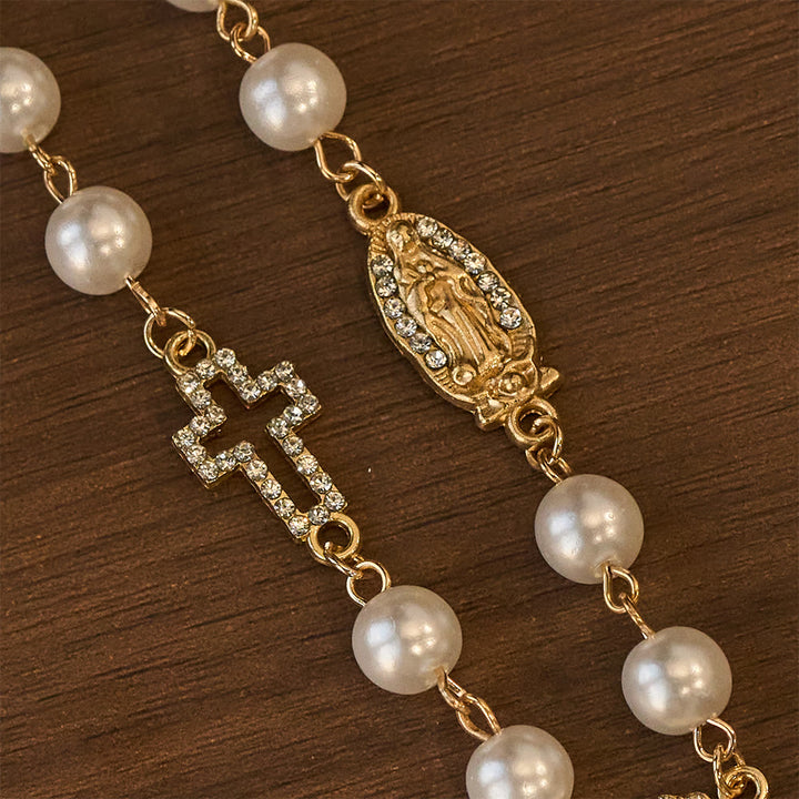 Eleganter weißer Rosenkranz mit Zirkonkreuz von Christianartworkshop : Ein zeitloses Symbol der Andacht und Gnade - image 4