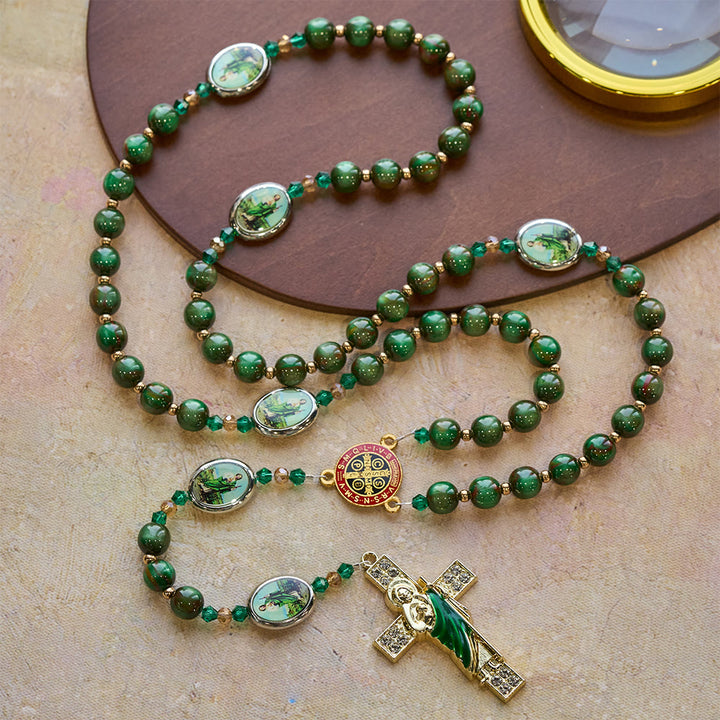 Christianartworkshop Rosenkranz mit grünen Glitzerperlen zum Heiligen Judas: Der Heilige Judas, Schutzpatron der Hoffnung - Der heilige Judas Thaddäus und der heilige Benedikt - image 0