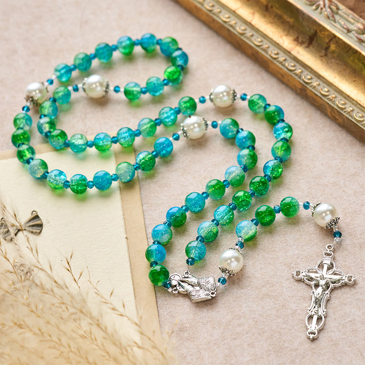 Christianartworkshop Rosenkranz aus blau-grünem Glas mit betenden Händen und Kruzifix - image 2
