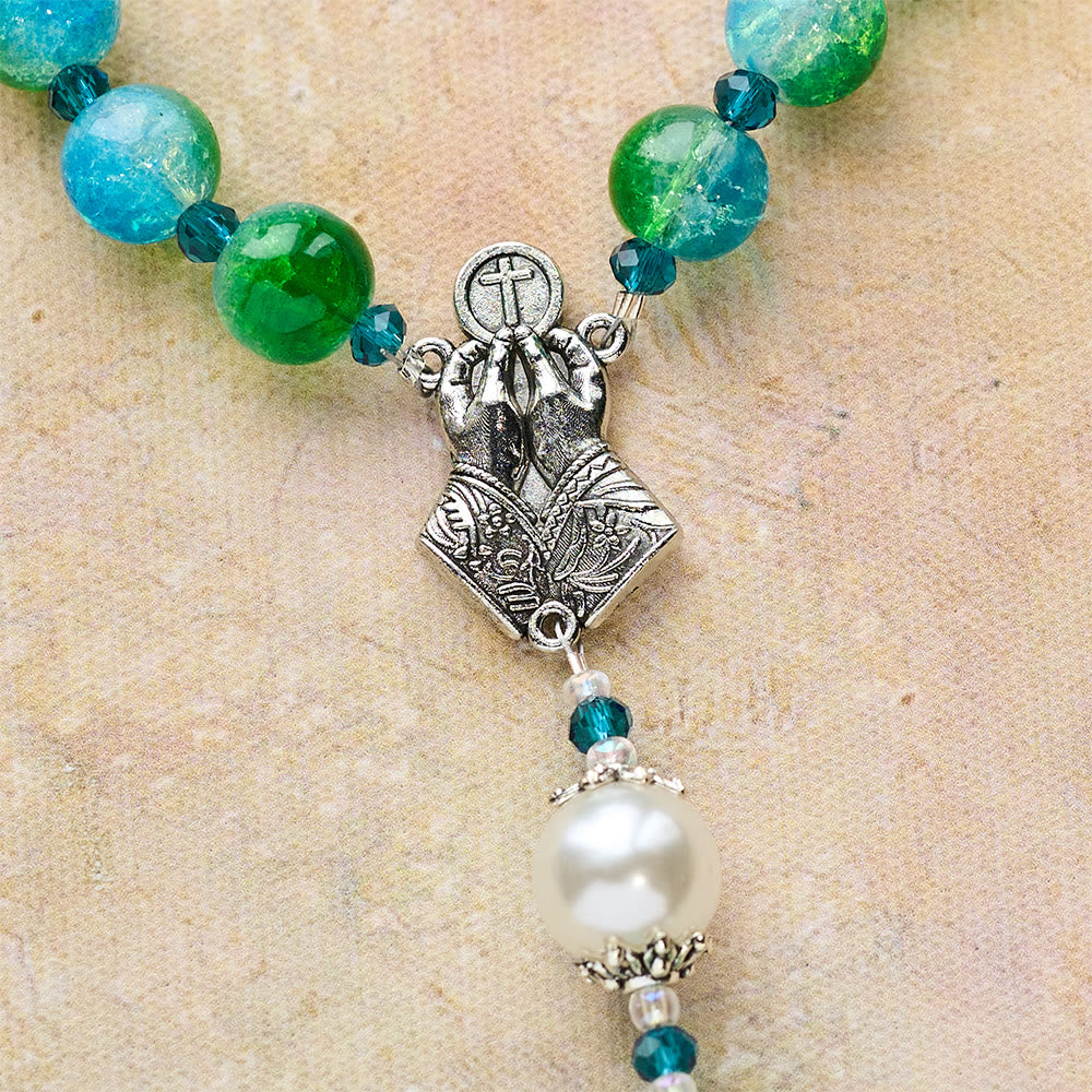 Christianartworkshop Rosenkranz aus blau-grünem Glas mit betenden Händen und Kruzifix - image 10