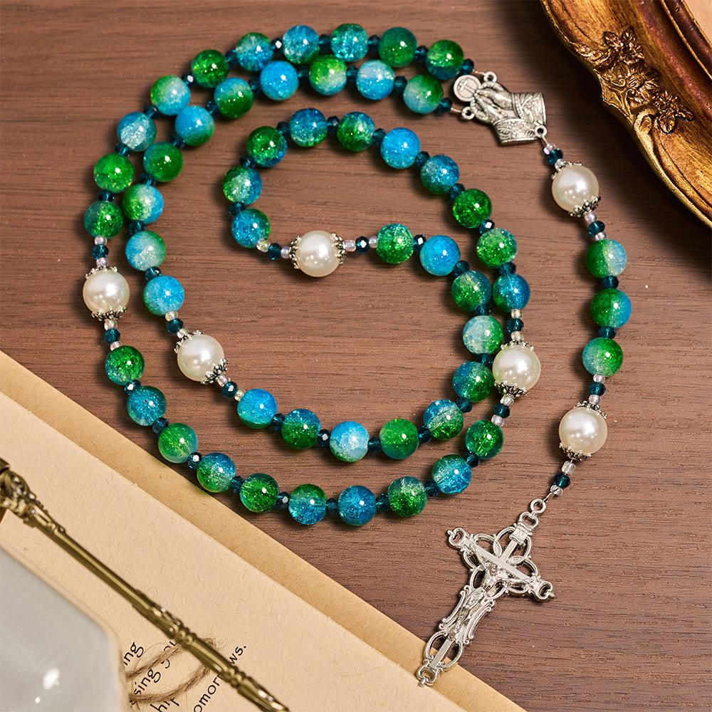 Christianartworkshop Rosenkranz aus blau-grünem Glas mit betenden Händen und Kruzifix - image 4