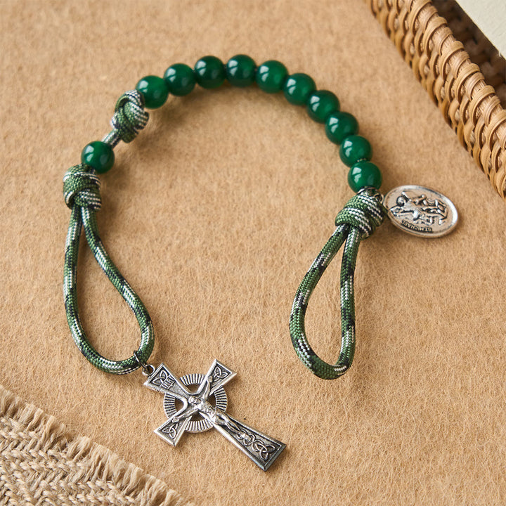 Christianartworkshop Osterrosenkranz aus grünem Aventurin mit Anhänger des Heiligen Michael und keltischem Kreuz - image 4