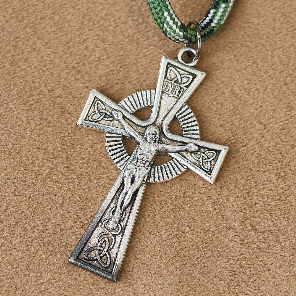 Christianartworkshop Osterrosenkranz aus grünem Aventurin mit Anhänger des Heiligen Michael und keltischem Kreuz - image 5
