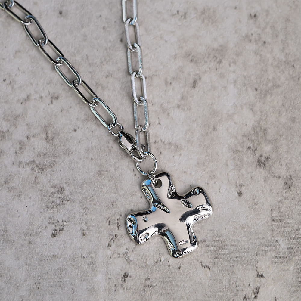 Minimalistische Kreuz-Halskette mit Büroklammer-Gliederkette von Christianartworkshop : Ein Symbol für modernen Glauben und Stil - image 8
