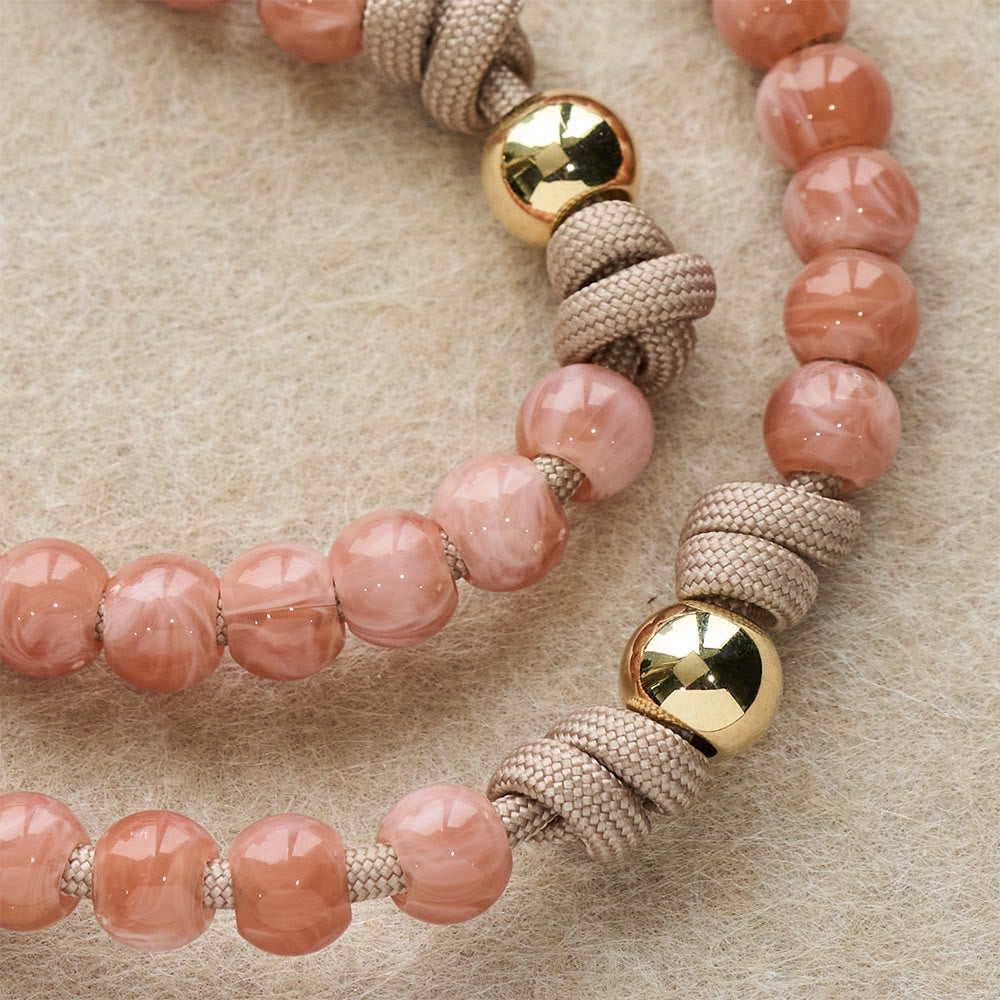 Christianartworkshop Rosenkranz aus rosa Paracord-Perlen mit Marienmotiv und goldenem Kruzifix - image 5
