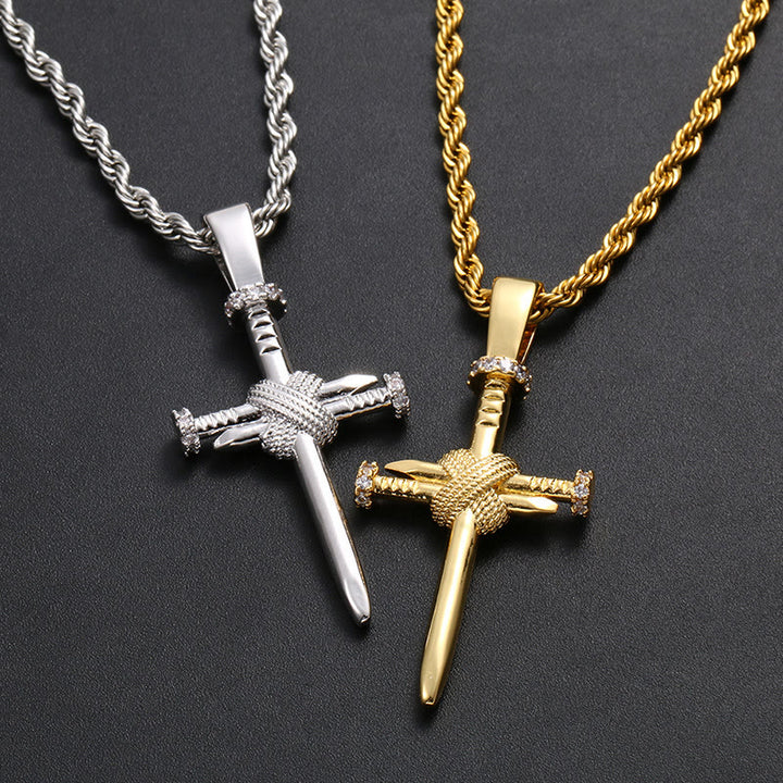 Christlicher Kreuzanhänger mit Zirkonia-Akzenten in Nagelform von Christianartworkshop : Elegante Erinnerung an unerschütterlichen Glauben - image 0