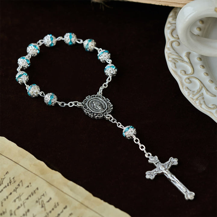 Funkelnder Rosenkranz mit Marienmedaille von Christianartworkshop : Symbol des Glaubens und der Gnade - image 2