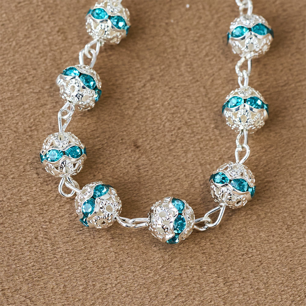 Funkelnder Rosenkranz mit Marienmedaille von Christianartworkshop : Symbol des Glaubens und der Gnade - image 3