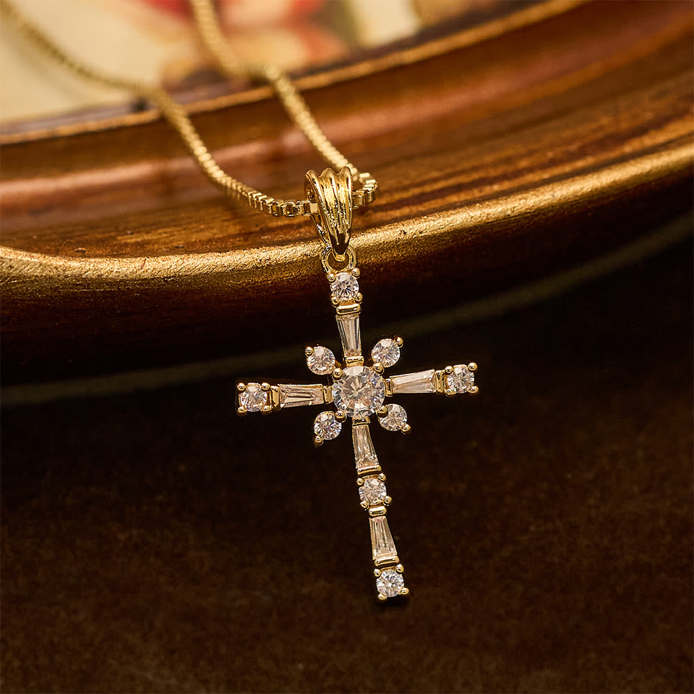 Christianartworkshop Funkelnde Kreuzkette mit Steineinlage: Ein Zeichen göttlichen Schutzes - Golden - image 0