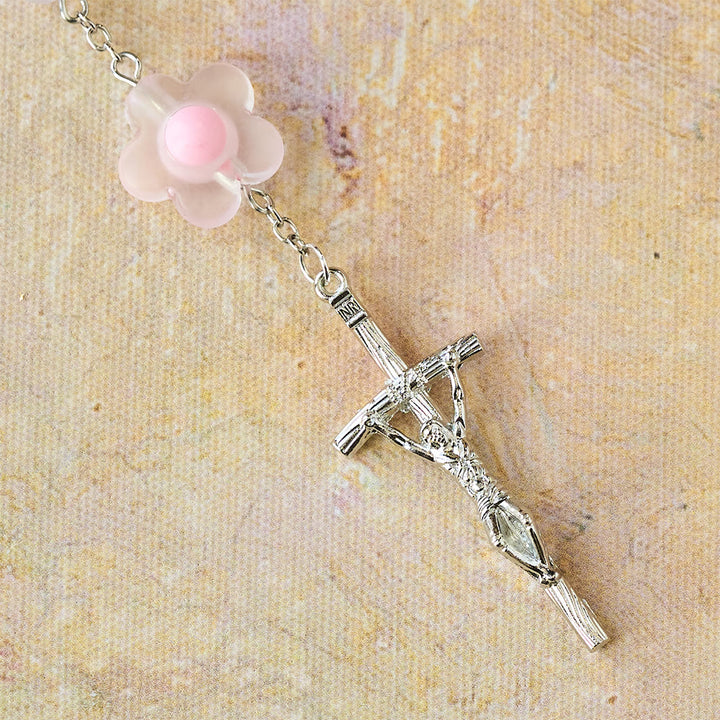 Christianartworkshop Rosenkranz mit pastellfarbenen Perlen und floralem Muster: Ein Symbol marianischer Reinheit und Glauben - image 6