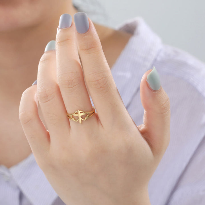 Christianartworkshop Ring mit Kreuz- und Herzausschnitt: Ein Symbol für Christi Liebe und treue Hingabe - image 4