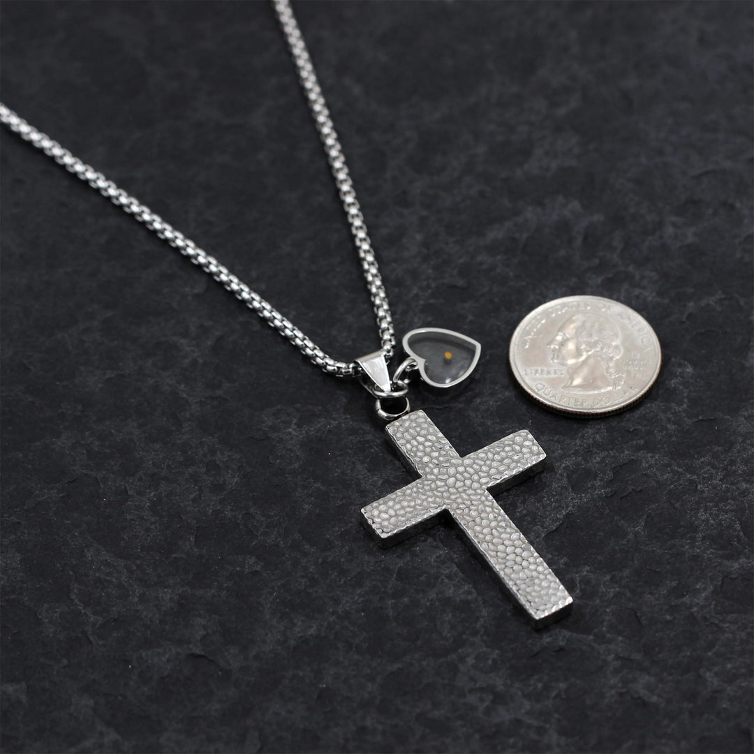 Christianartworkshop Senfkorn-Halskette mit strukturiertem Kreuz: Metallische Anhänger als spirituelle Erinnerung - image 11