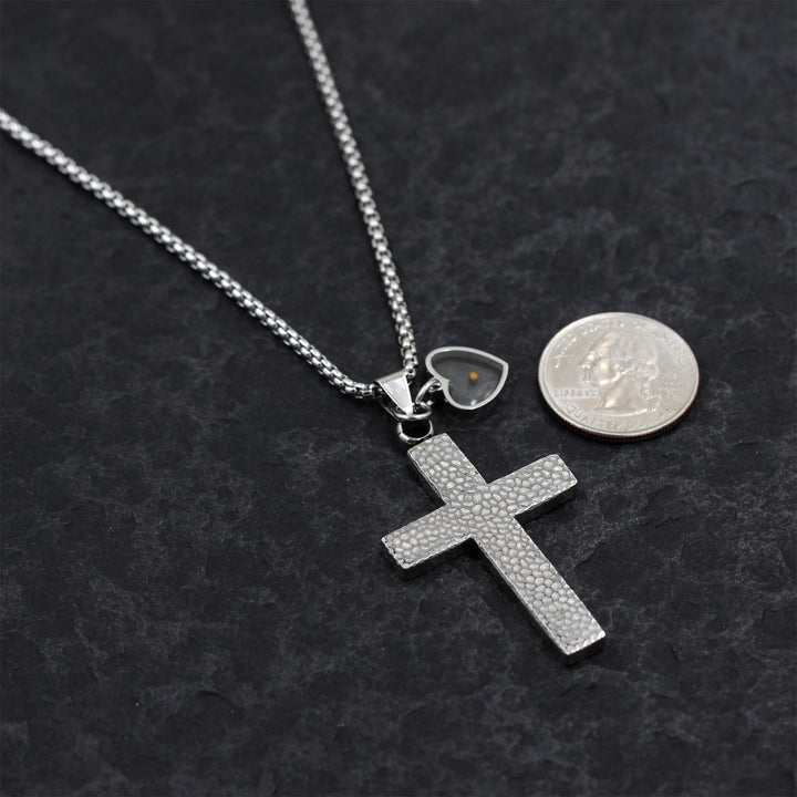 Christianartworkshop Senfkorn-Halskette mit strukturiertem Kreuz: Metallische Anhänger als spirituelle Erinnerung - image 11