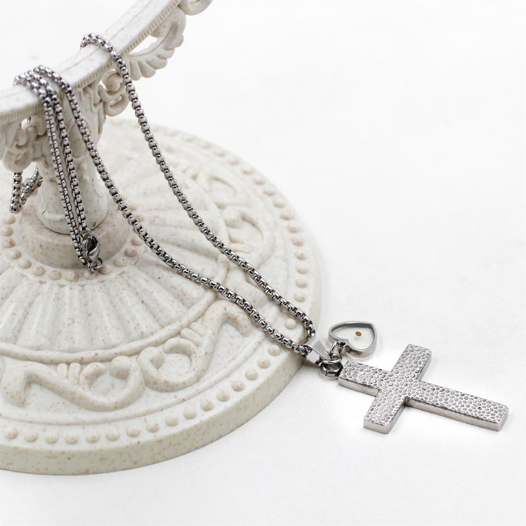Christianartworkshop Senfkorn-Halskette mit strukturiertem Kreuz: Metallische Anhänger als spirituelle Erinnerung - image 10