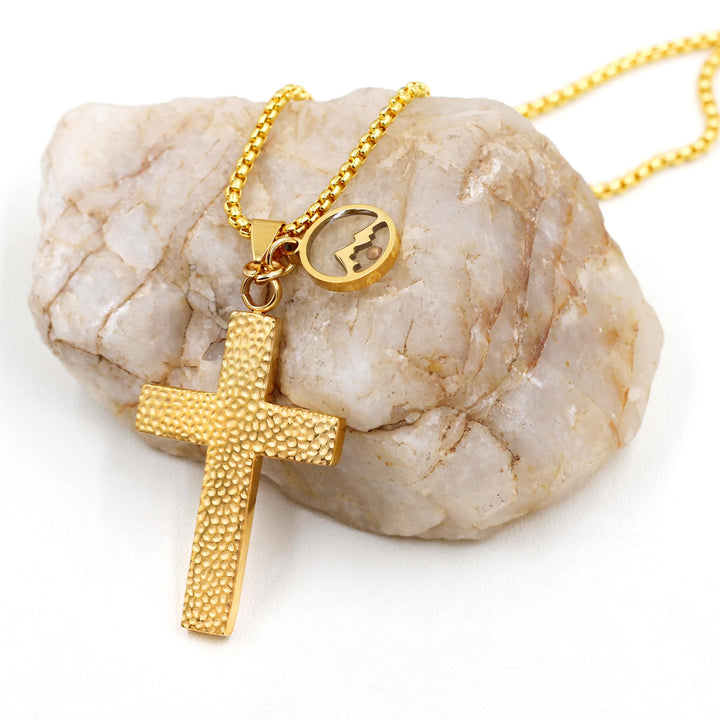 Christianartworkshop Senfkorn-Halskette mit strukturiertem Kreuz: Metallische Anhänger als spirituelle Erinnerung - image 14