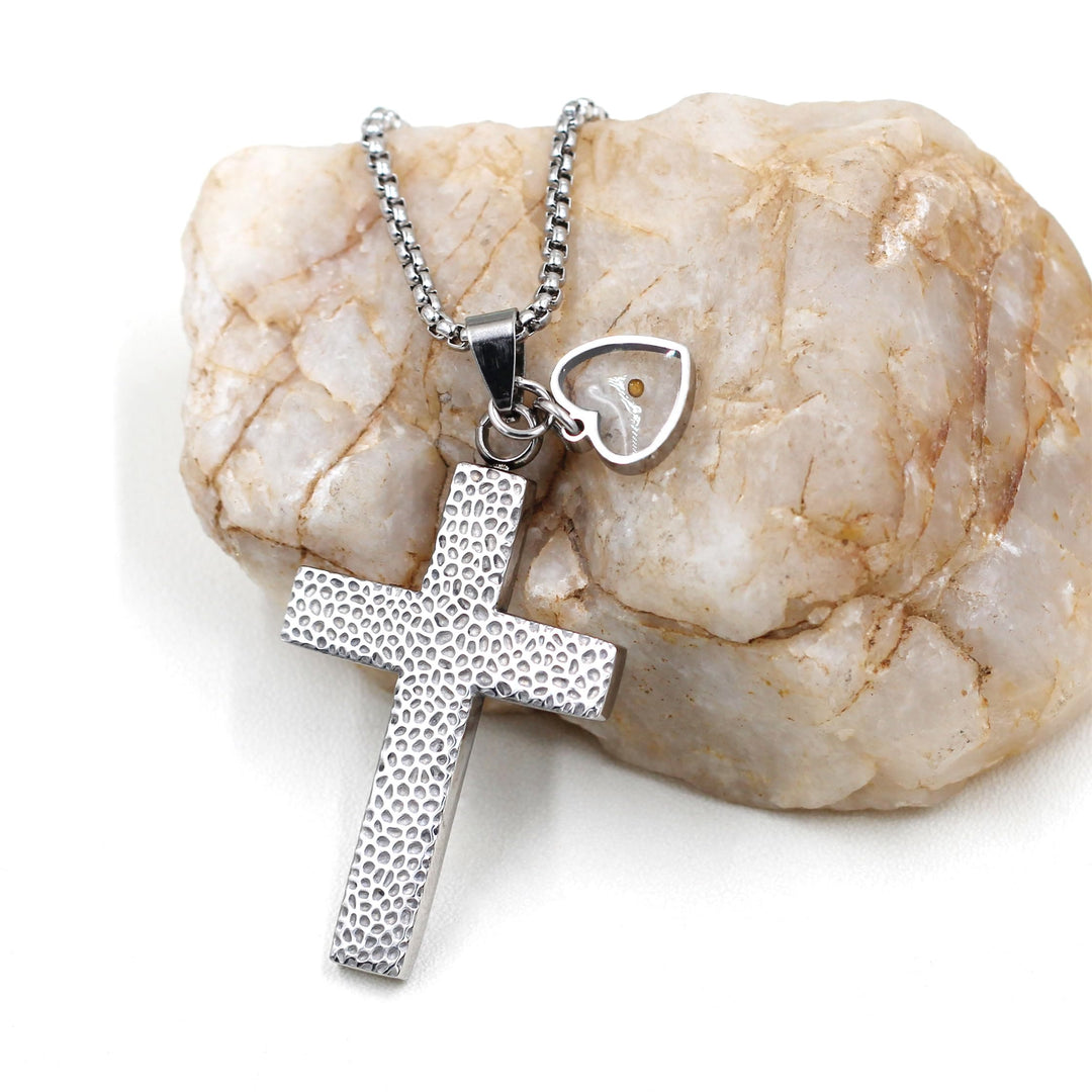 Christianartworkshop Senfkorn-Halskette mit strukturiertem Kreuz: Metallische Anhänger als spirituelle Erinnerung - image 8