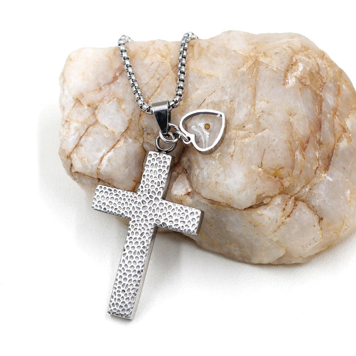 Christianartworkshop Senfkorn-Halskette mit strukturiertem Kreuz: Metallische Anhänger als spirituelle Erinnerung - image 8