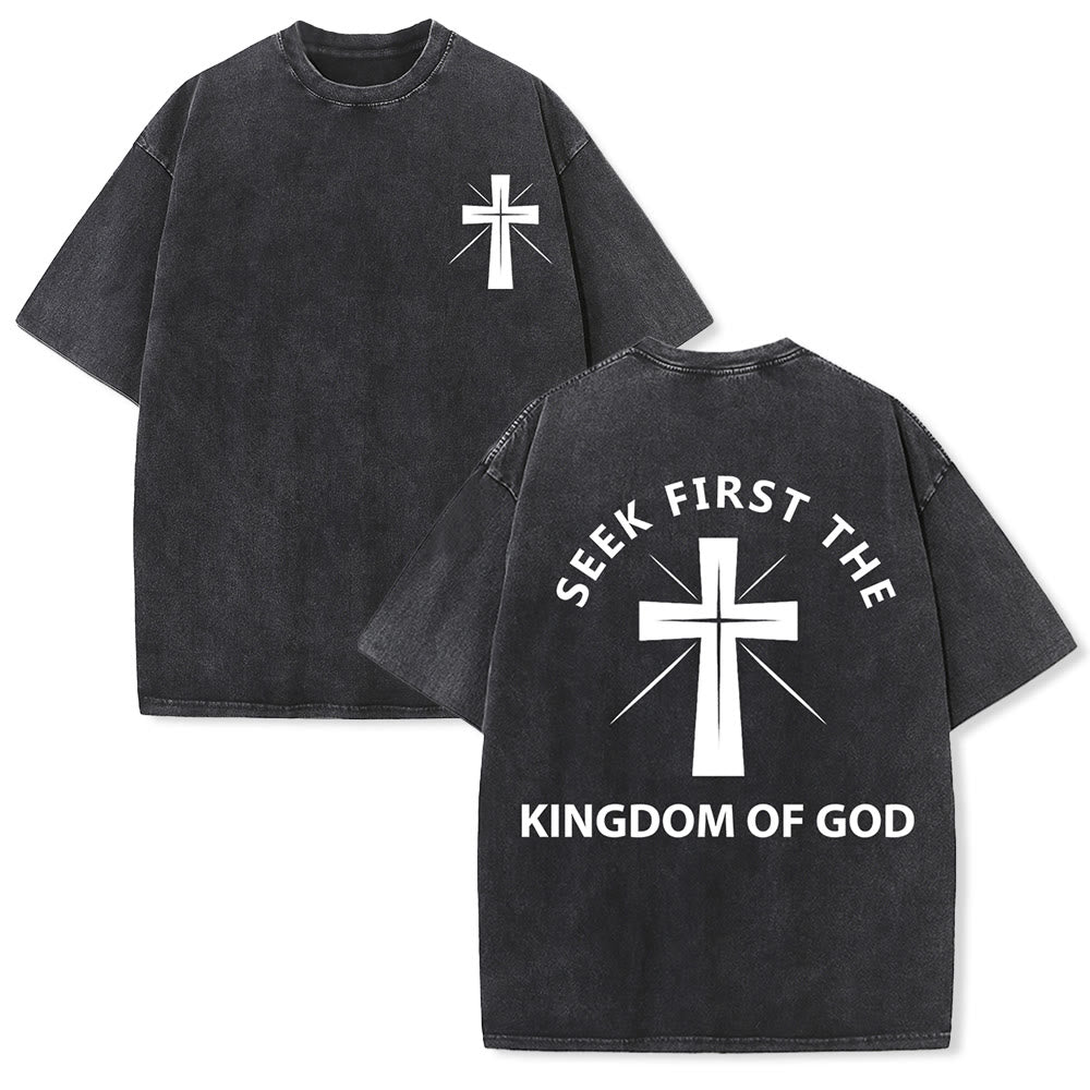 Christianartworkshop „Sucht zuerst das Reich Gottes“ Unisex-T-Shirt (vorgewaschen) - Schwarz - 5XL - image 0