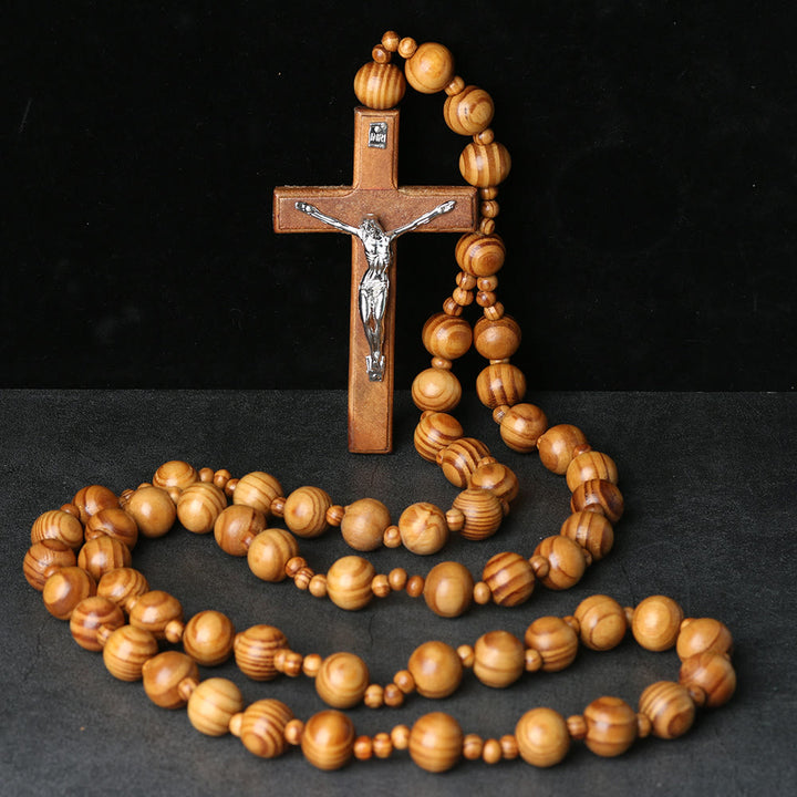 Christianartworkshop Rosenkranz aus Holz mit Kruzifix: Ein Symbol häuslicher Andacht - image 1