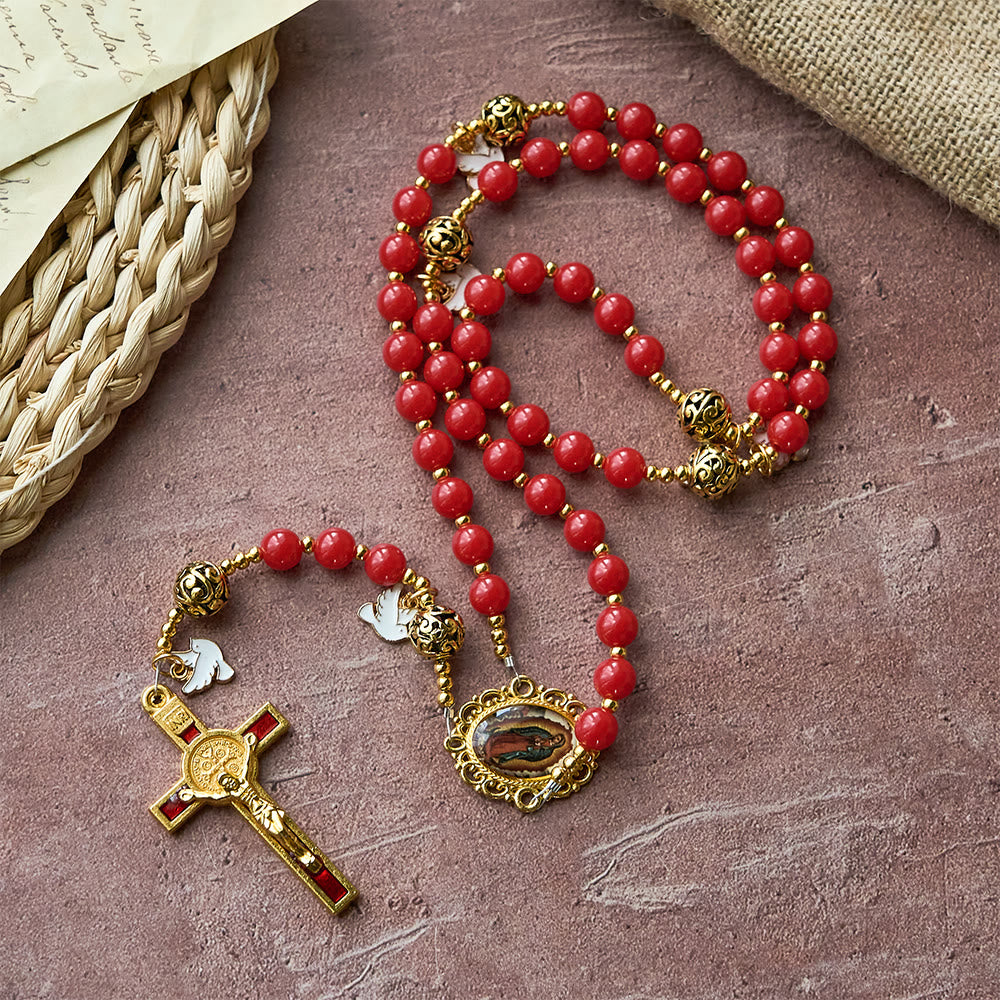 Christianartworkshop Rosenkranz mit der Taube des Heiligen Geistes: Rote Perlen und goldfarbenes Kruzifix für andächtiges Gebet - Unsere Liebe Frau und das Kruzifix - image 0