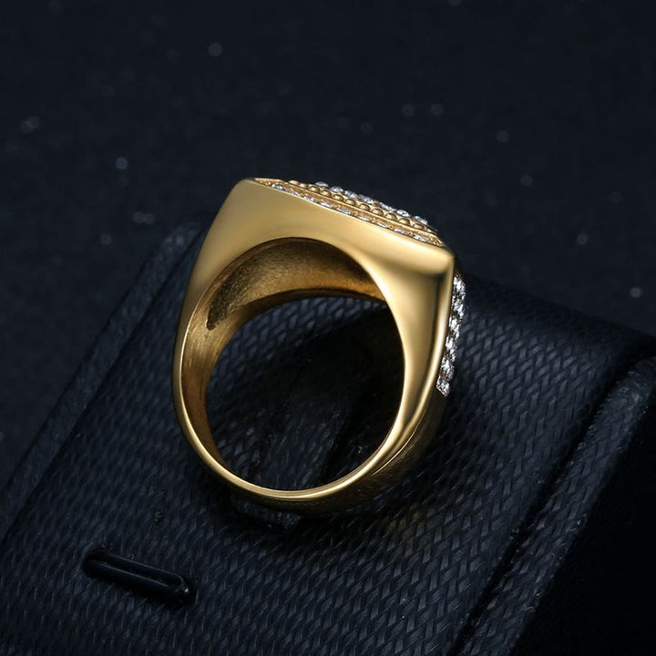 Christianartworkshop Ring mit kühnem Schildkreuz: Zeitloses Symbol für Glauben und Mut - image 2