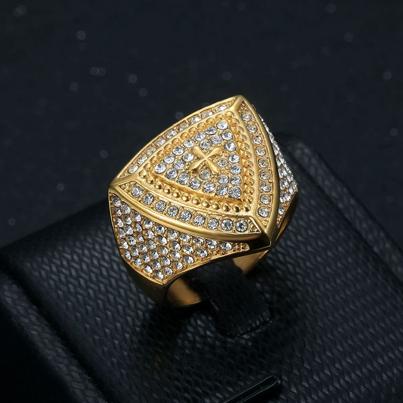 Christianartworkshop Ring mit kühnem Schildkreuz: Zeitloses Symbol für Glauben und Mut - Golden - US 13 - image 0