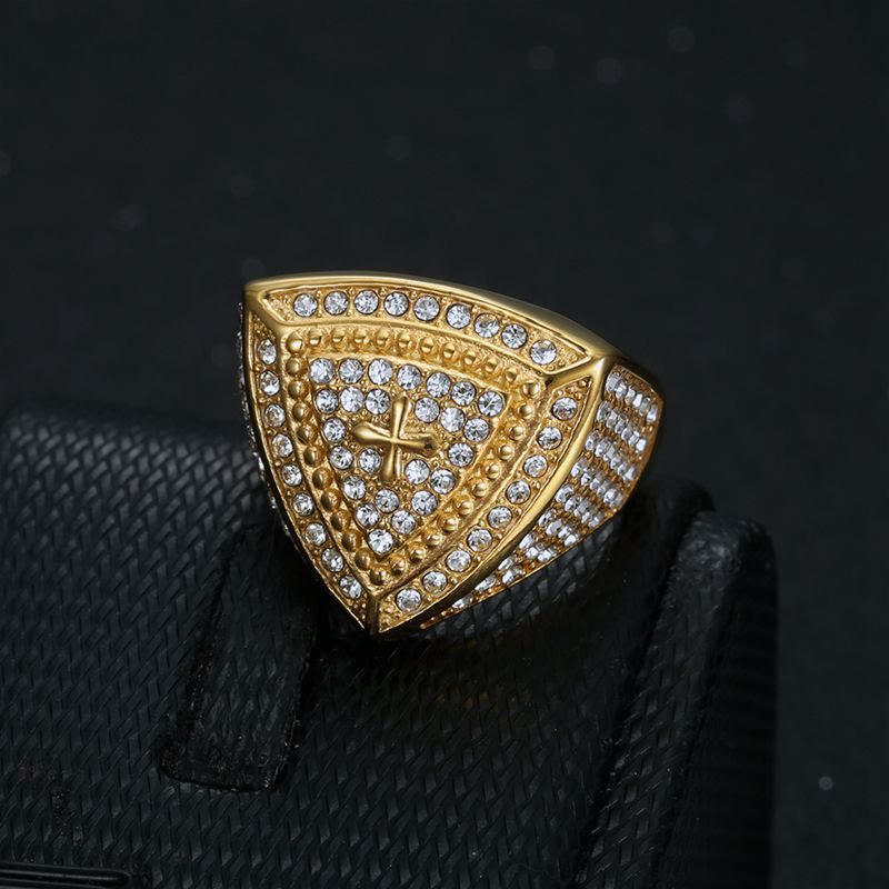 Christianartworkshop Ring mit kühnem Schildkreuz: Zeitloses Symbol für Glauben und Mut - image 1