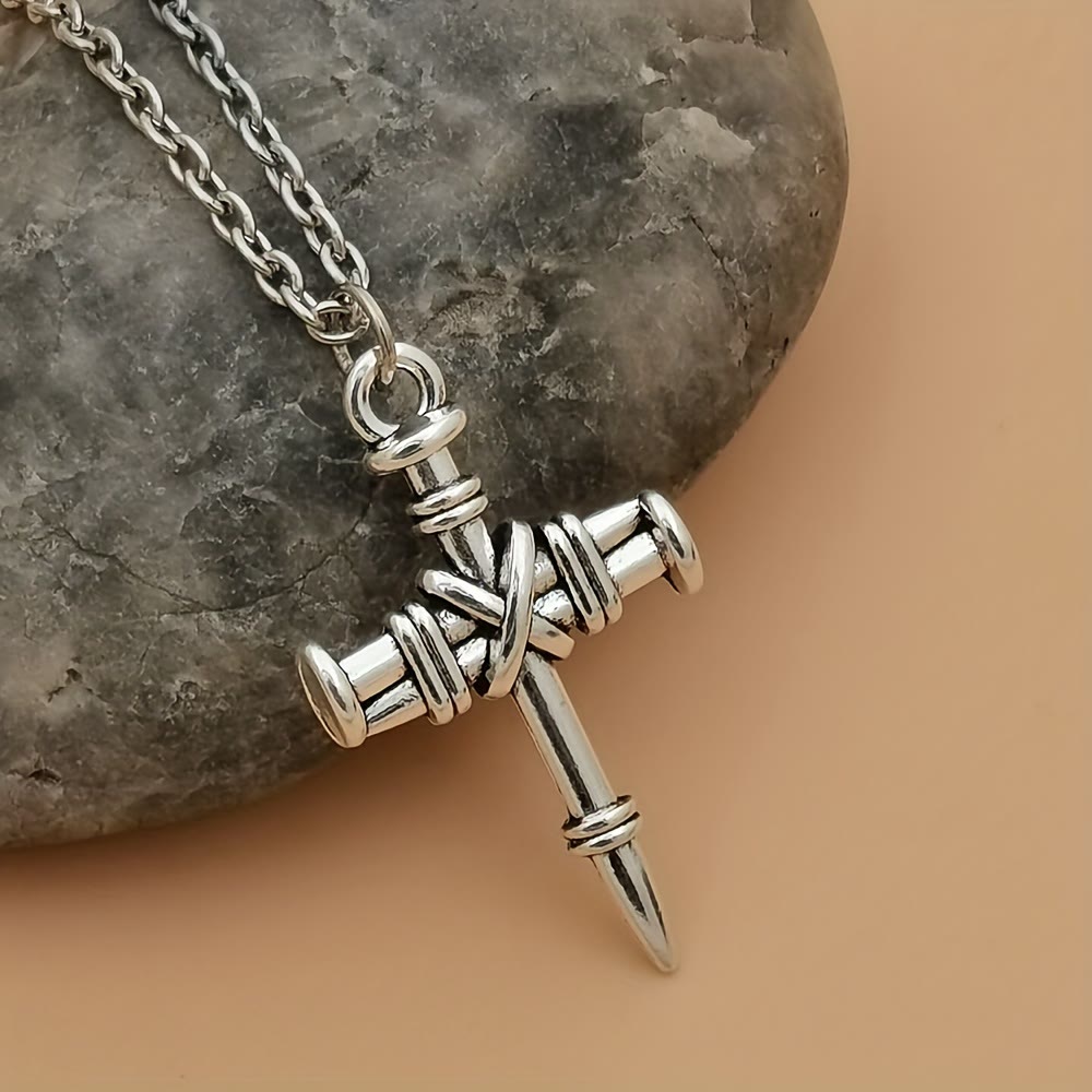 Christianartworkshop Nagelkreuz-Halskette: Ein Symbol heiliger Stärke und Erlösung - image 2