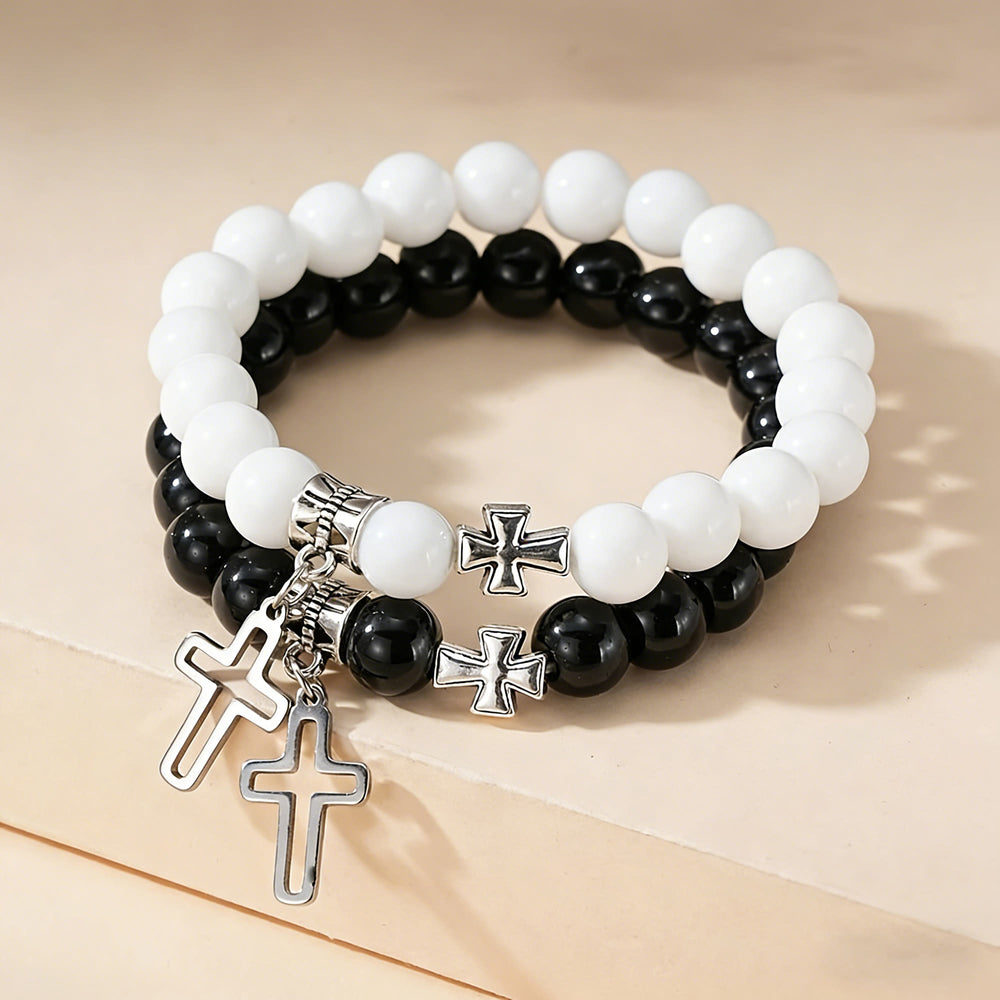 Christianartworkshop Zweifarbiges Armband-Set mit Kreuzanhängern: Ein Symbol des Glaubens für jeden Tag - Schwarz + Weiß - image 1