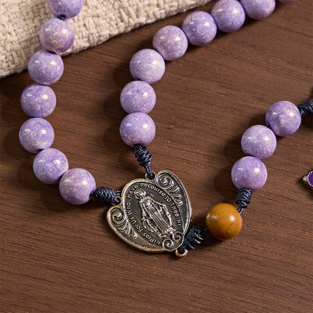Christianartworkshop Andachtsrosenkranz aus violettem Glas mit Marienmedaille und Kruzifix - image 6
