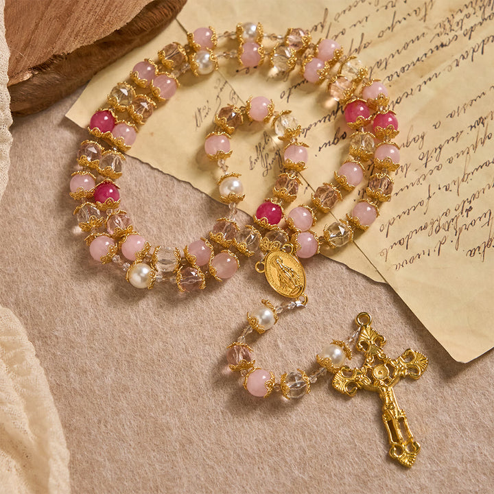 Christianartworkshop Rosenkranz aus rosafarbenem Glas mit Marienmedaille und Kruzifix: Heilige Liebe in eleganter Handwerkskunst vereint. - image 3