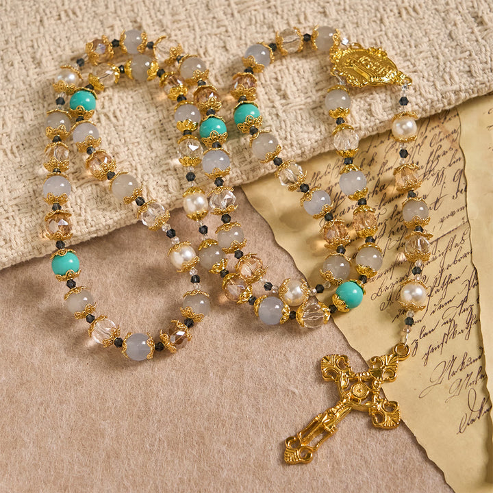 Christianartworkshop Rosenkranz aus blauen Glasperlen mit Marienmedaille und Kruzifix: Ein Symbol der Gnade in jedem Gebet - image 2