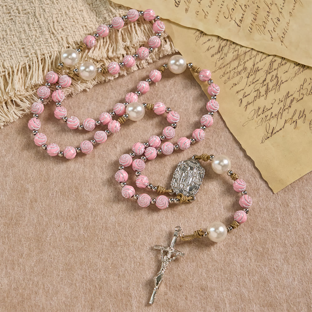 Christianartworkshop Gnadenvoller Rosenkranz aus Rosenblättern: Ein heiliges Symbol für Gebet und Besinnung - image 2