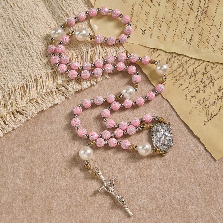 Christianartworkshop Gnadenvoller Rosenkranz aus Rosenblättern: Ein heiliges Symbol für Gebet und Besinnung - image 3
