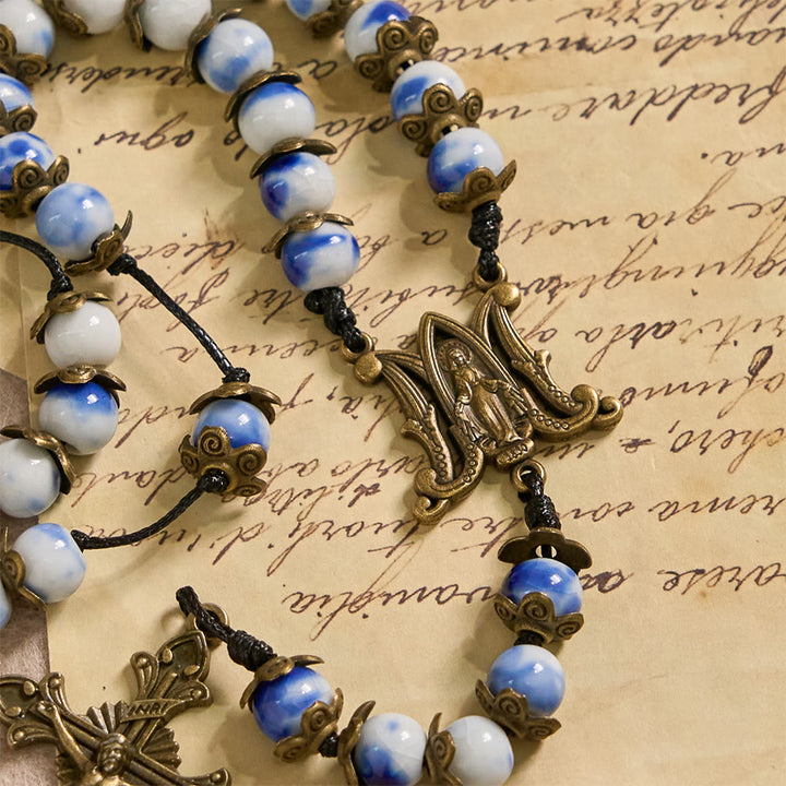 Christianartworkshop Blau-weißer Rosenkranz mit Wundermedaille: Ein Zeichen himmlischer Fürsprache - image 7