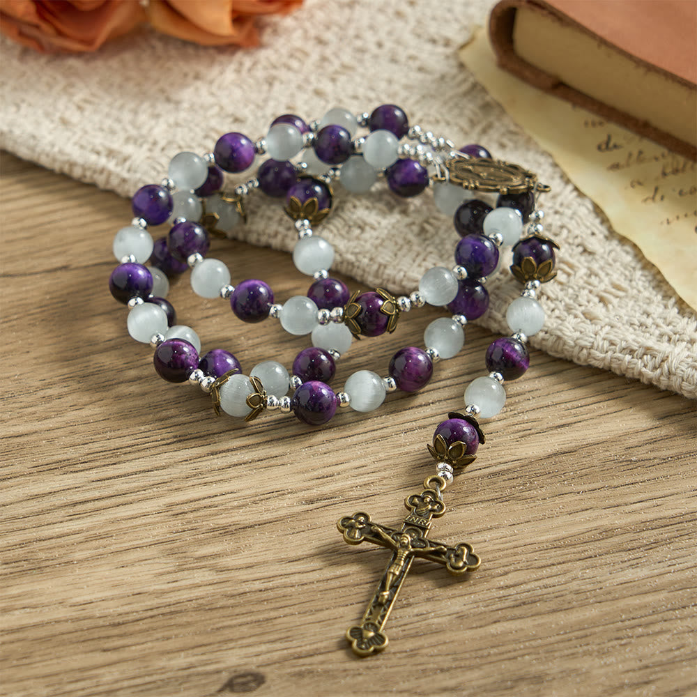 Christianartworkshop Rosenkranz mit Katzenaugenperlen und Marienmedaille: Ein Symbol göttlicher Führung und des Glaubens - image 4
