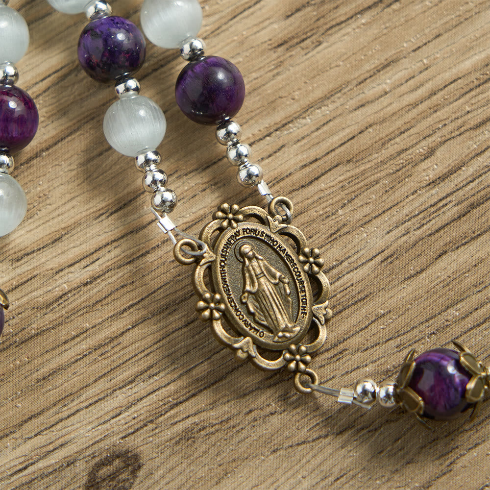 Christianartworkshop Rosenkranz mit Katzenaugenperlen und Marienmedaille: Ein Symbol göttlicher Führung und des Glaubens - image 7