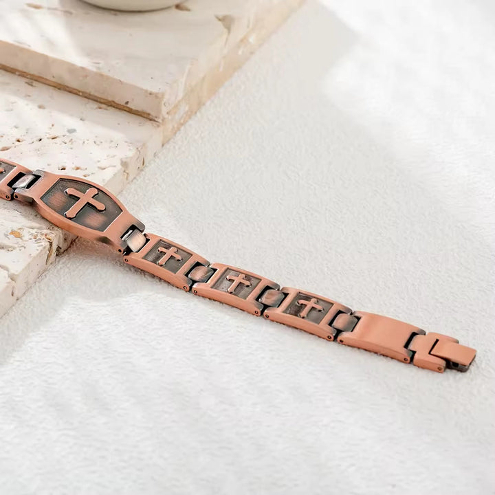 Christianartworkshop Gliederkettenarmband mit Kreuzgravur: Ein Symbol göttlicher Stärke und Glauben - image 9