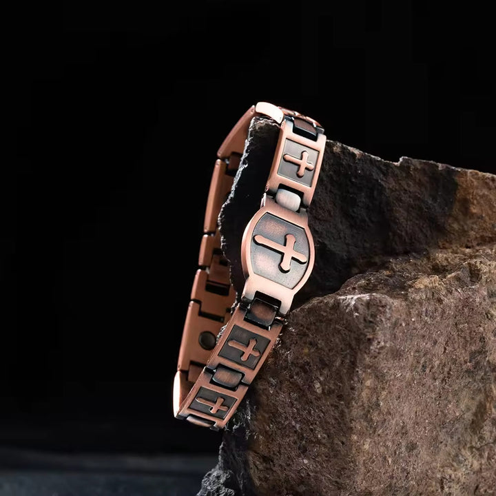 Christianartworkshop Gliederkettenarmband mit Kreuzgravur: Ein Symbol göttlicher Stärke und Glauben - image 5