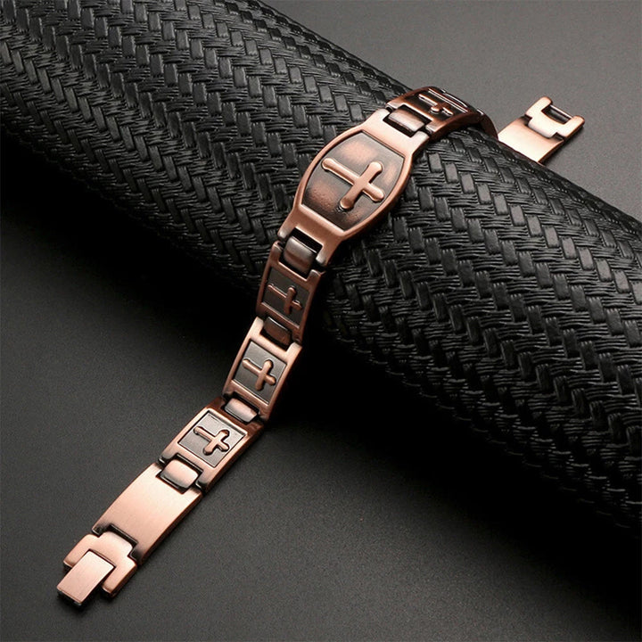 Christianartworkshop Gliederkettenarmband mit Kreuzgravur: Ein Symbol göttlicher Stärke und Glauben - image 4