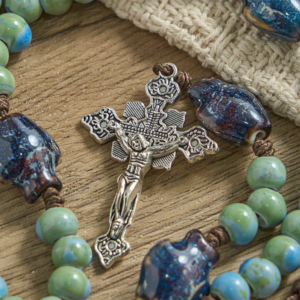 Christianartworkshop Rosenkranz aus Keramik mit Orchideenfisch-Motiv, Herz-Jesu-Verzierungen und kunstvollem Kruzifix - image 7